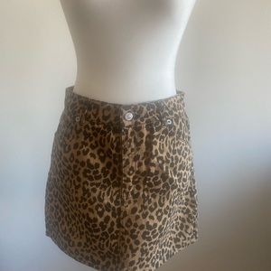 Top shop size 6 animal print skirt (denim)